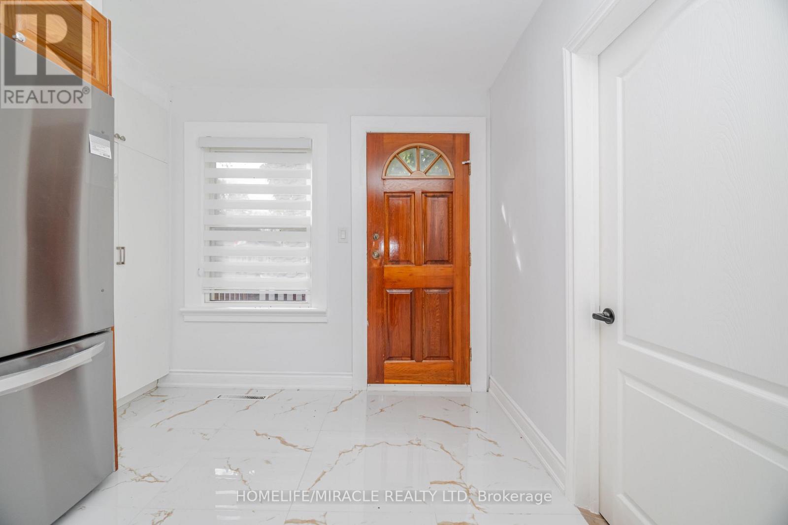 7751 Thomas Street, Niagara Falls, Ontario  L2G 6T3 - Photo 6 - X12466473