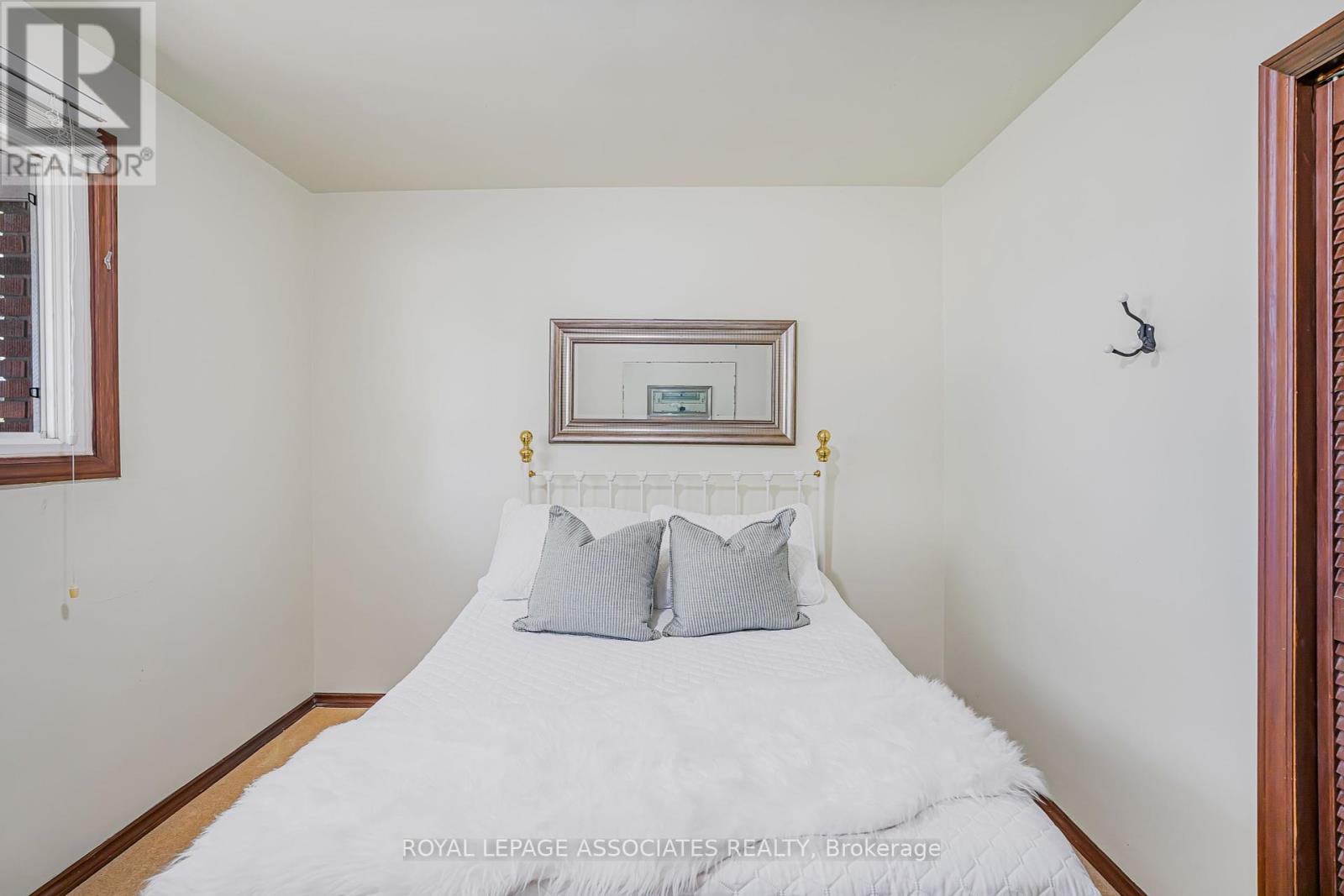 2371 Hendershot Road, Hamilton, Ontario  L0R 1C0 - Photo 19 - X12466477