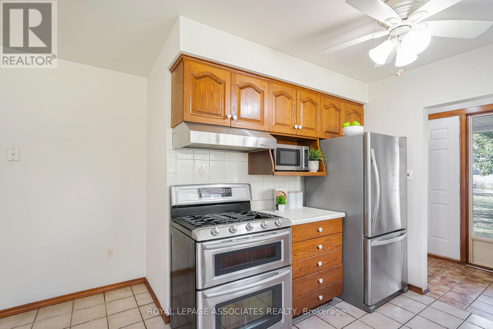 2371 Hendershot Road, Hamilton, Ontario  L0R 1C0 - Photo 30 - X12466477