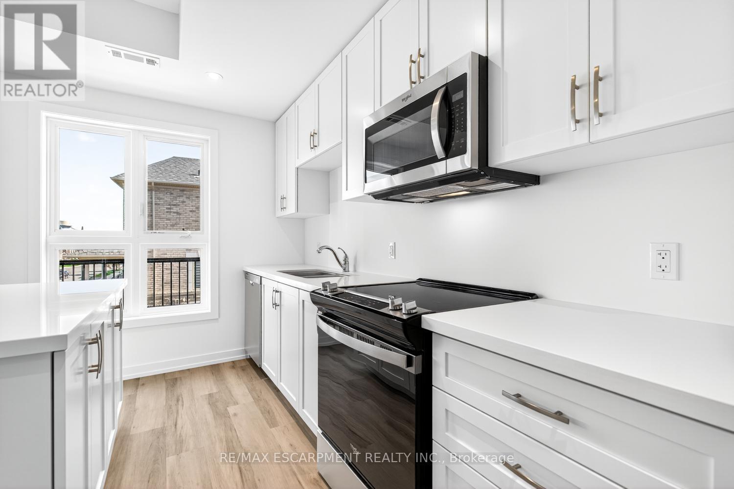 37 - 70 Kenesky Drive, Hamilton, Ontario  L0R 2H7 - Photo 15 - X12466484