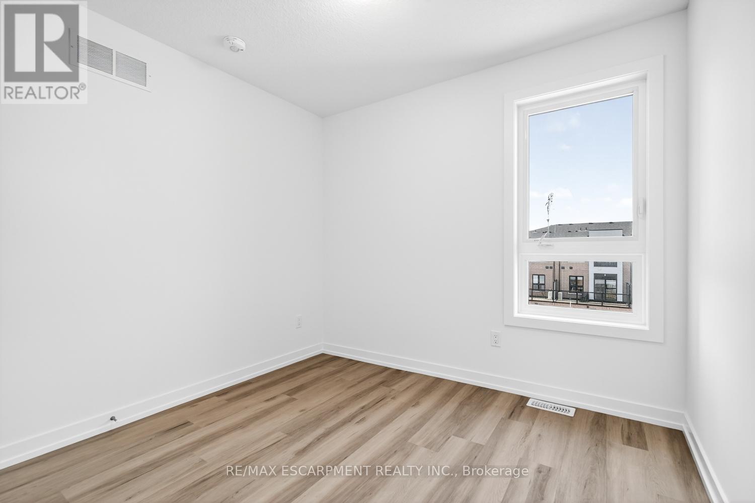 37 - 70 Kenesky Drive, Hamilton, Ontario  L0R 2H7 - Photo 32 - X12466484