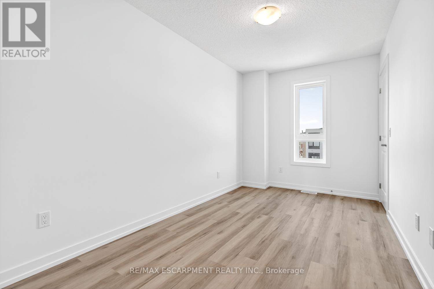 37 - 70 Kenesky Drive, Hamilton, Ontario  L0R 2H7 - Photo 35 - X12466484