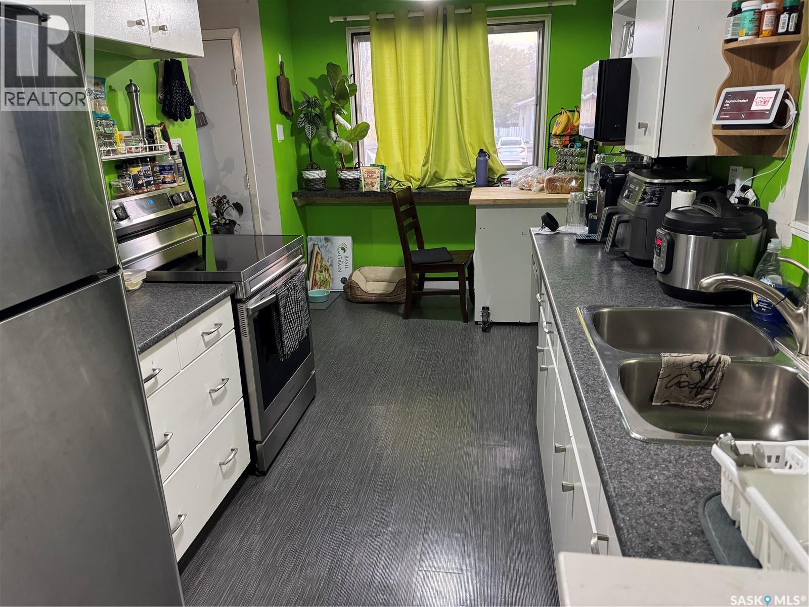 138 Thomson Avenue, Regina, Saskatchewan  S4N 5L3 - Photo 9 - SK020978