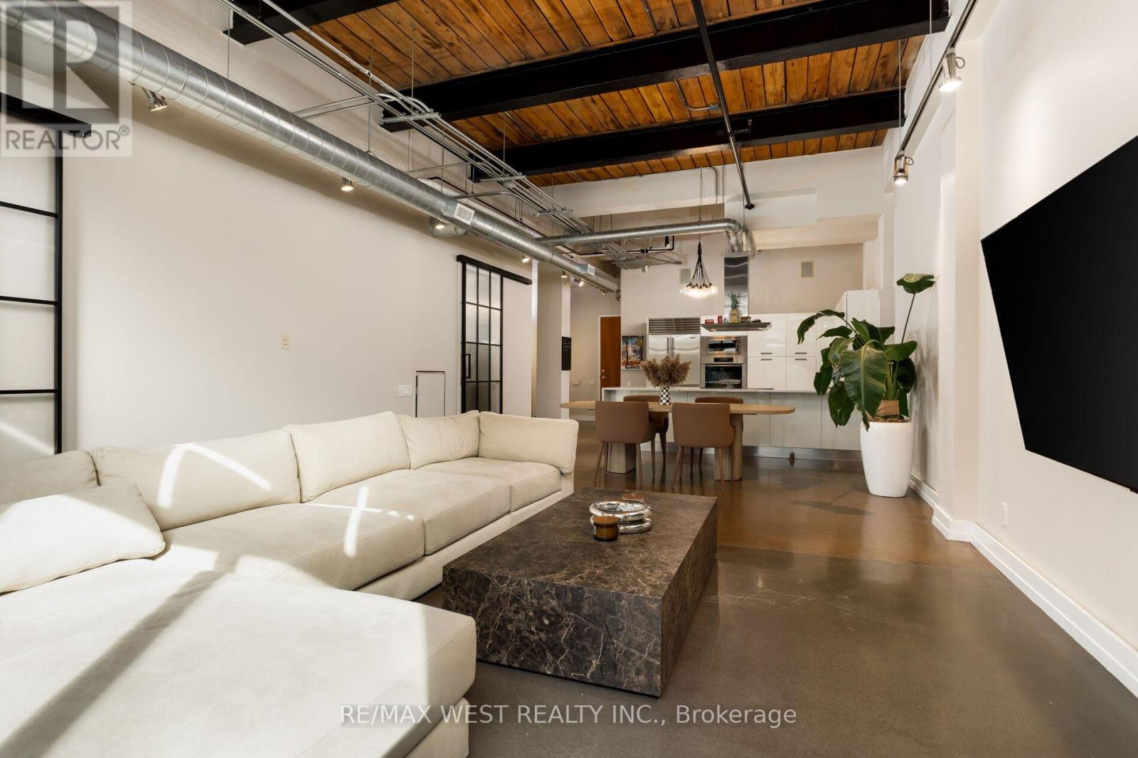 115 - 43 Hanna Avenue, Toronto, Ontario  M6K 1X1 - Photo 2 - C12466504