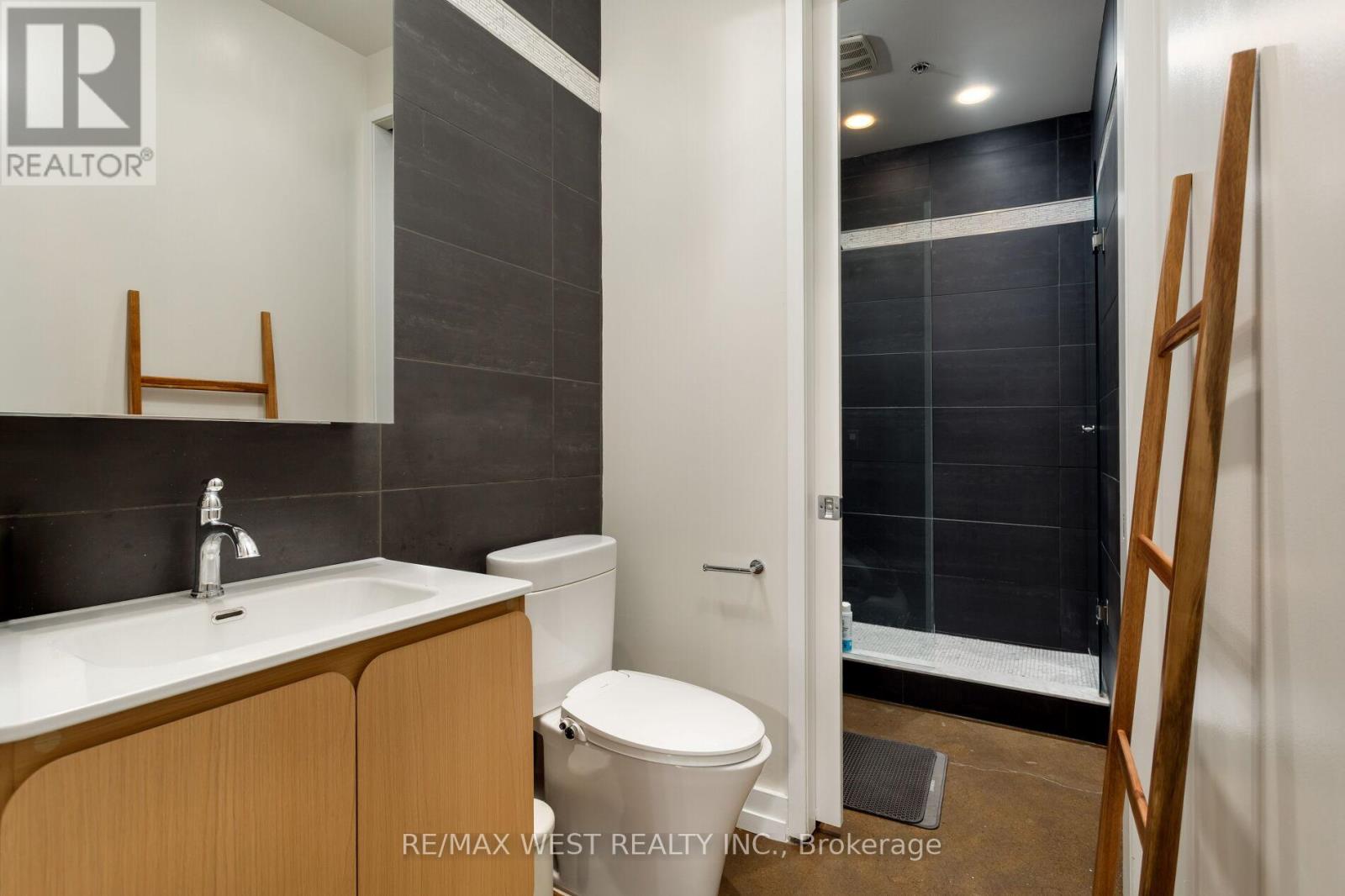115 - 43 Hanna Avenue, Toronto, Ontario  M6K 1X1 - Photo 9 - C12466504