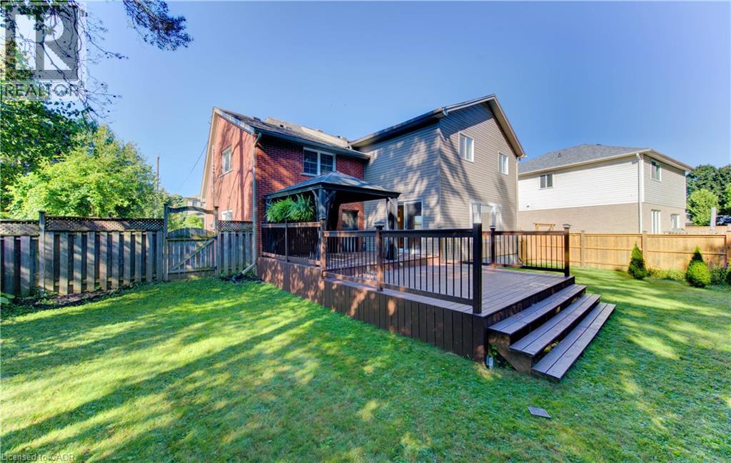6 Churchill Street, Waterloo, Ontario  N2L 2X2 - Photo 35 - 40779789