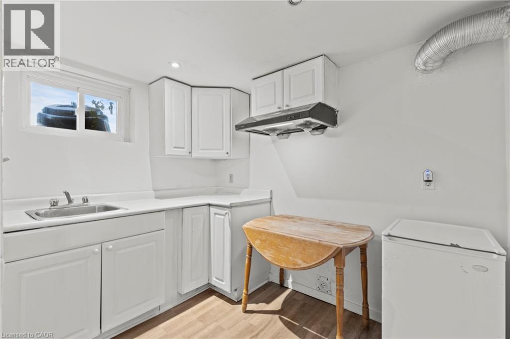 50 West 4th Street, Hamilton, Ontario  L9C 3M4 - Photo 17 - 40744264