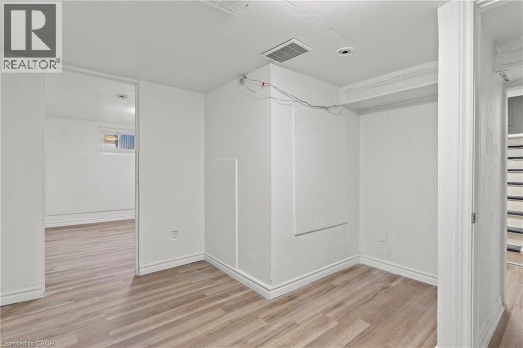 50 West 4th Street, Hamilton, Ontario  L9C 3M4 - Photo 22 - 40744264