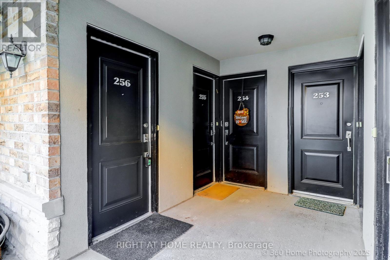 256 - 318 John Street, Markham, Ontario  L3T 0A7 - Photo 2 - N12466518