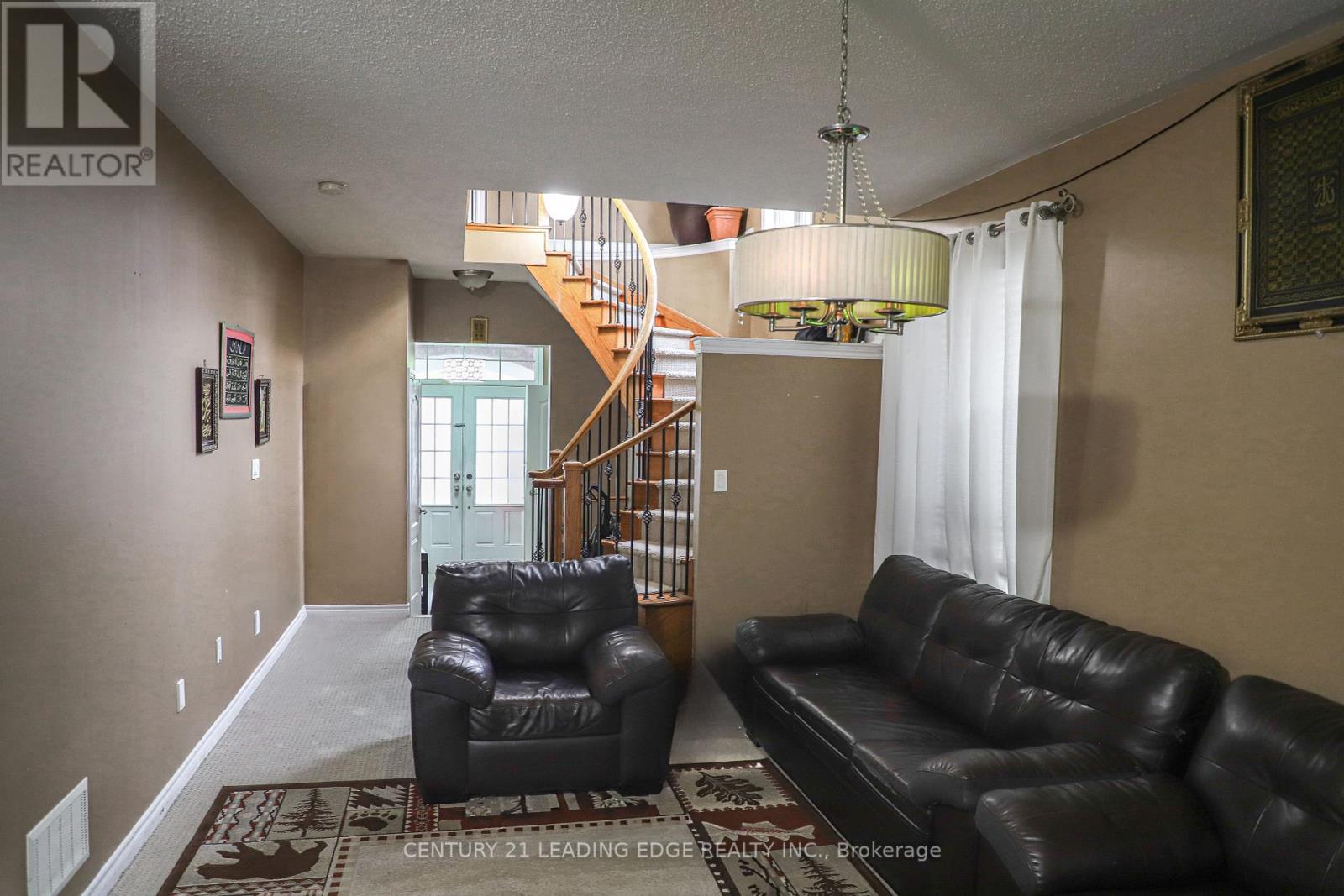 6 Gamble Drive, Ajax, Ontario  L1Z 0H2 - Photo 5 - E12463895