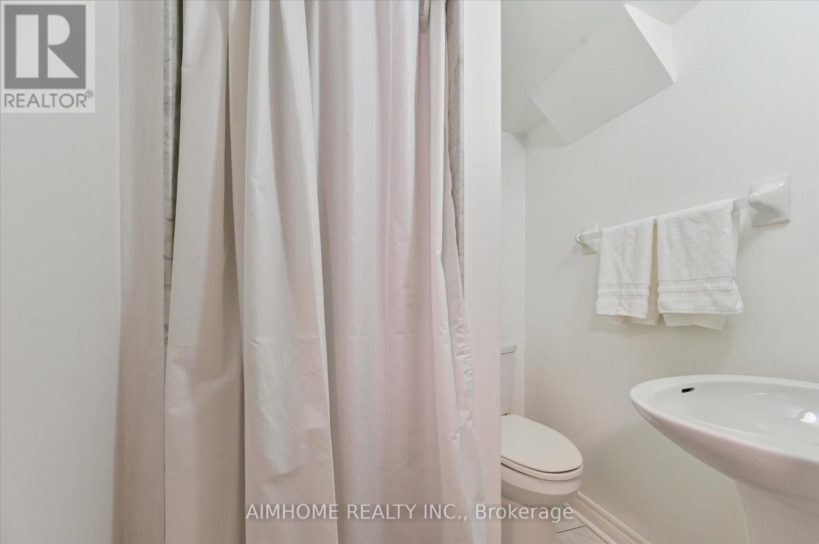 150 Gowan Avenue, Toronto, Ontario  M4J 2K6 - Photo 25 - E12465847