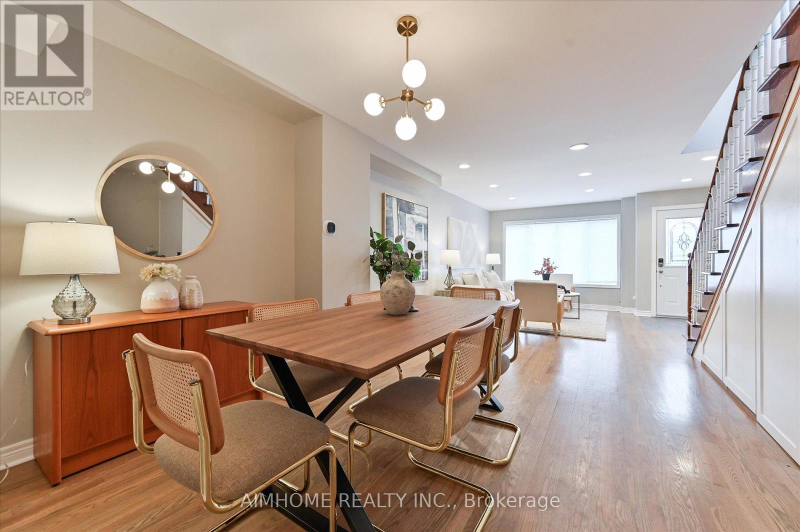 150 Gowan Avenue, Toronto, Ontario  M4J 2K6 - Photo 6 - E12465847