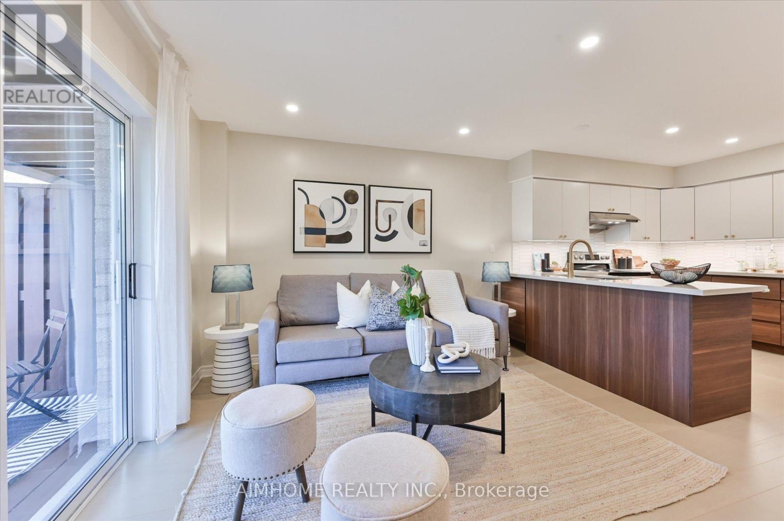 150 Gowan Avenue, Toronto, Ontario  M4J 2K6 - Photo 8 - E12465847