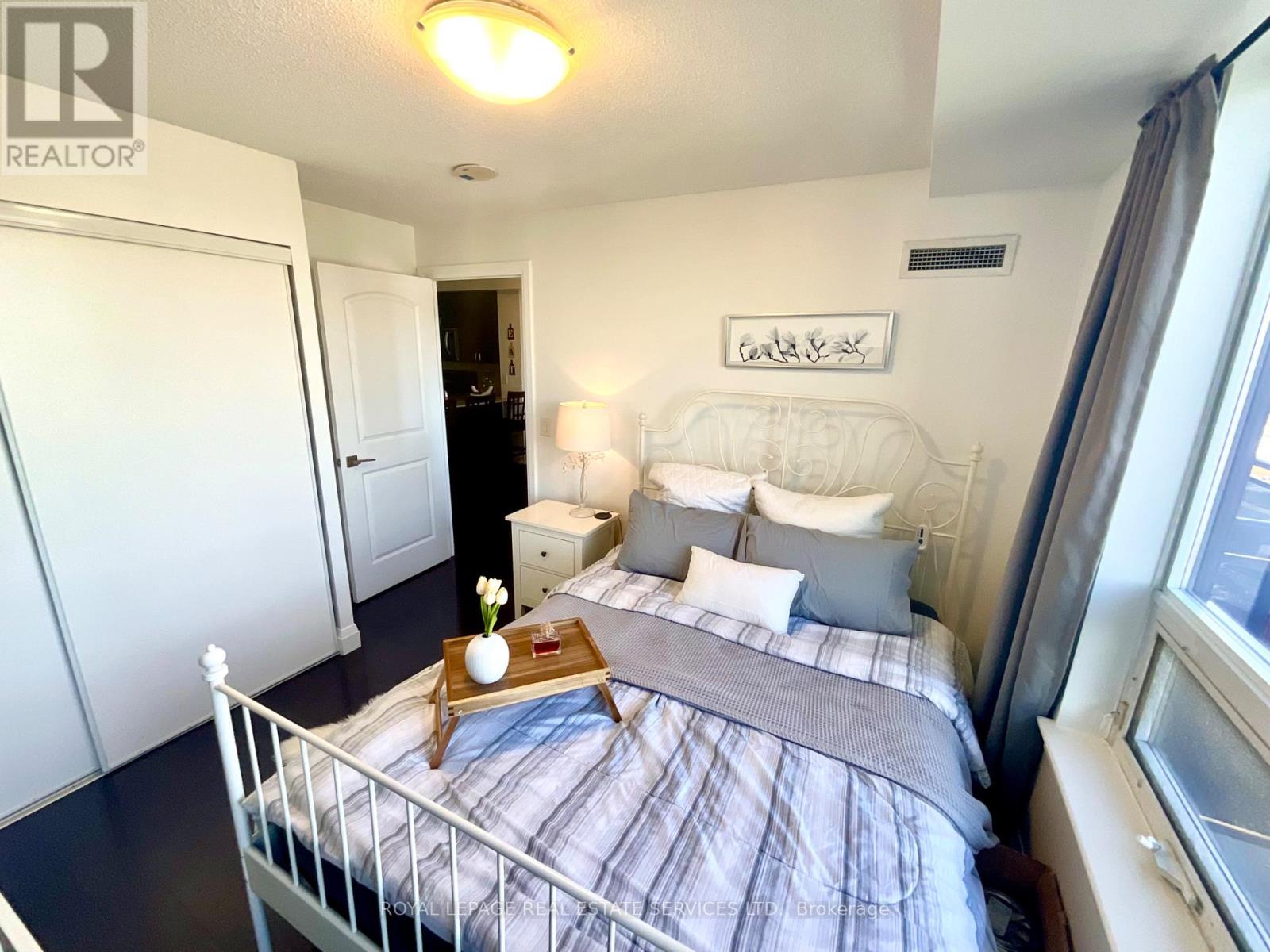 1203 - 55 De Boers Drive, Toronto, Ontario  M3J 0G5 - Photo 11 - W12462467