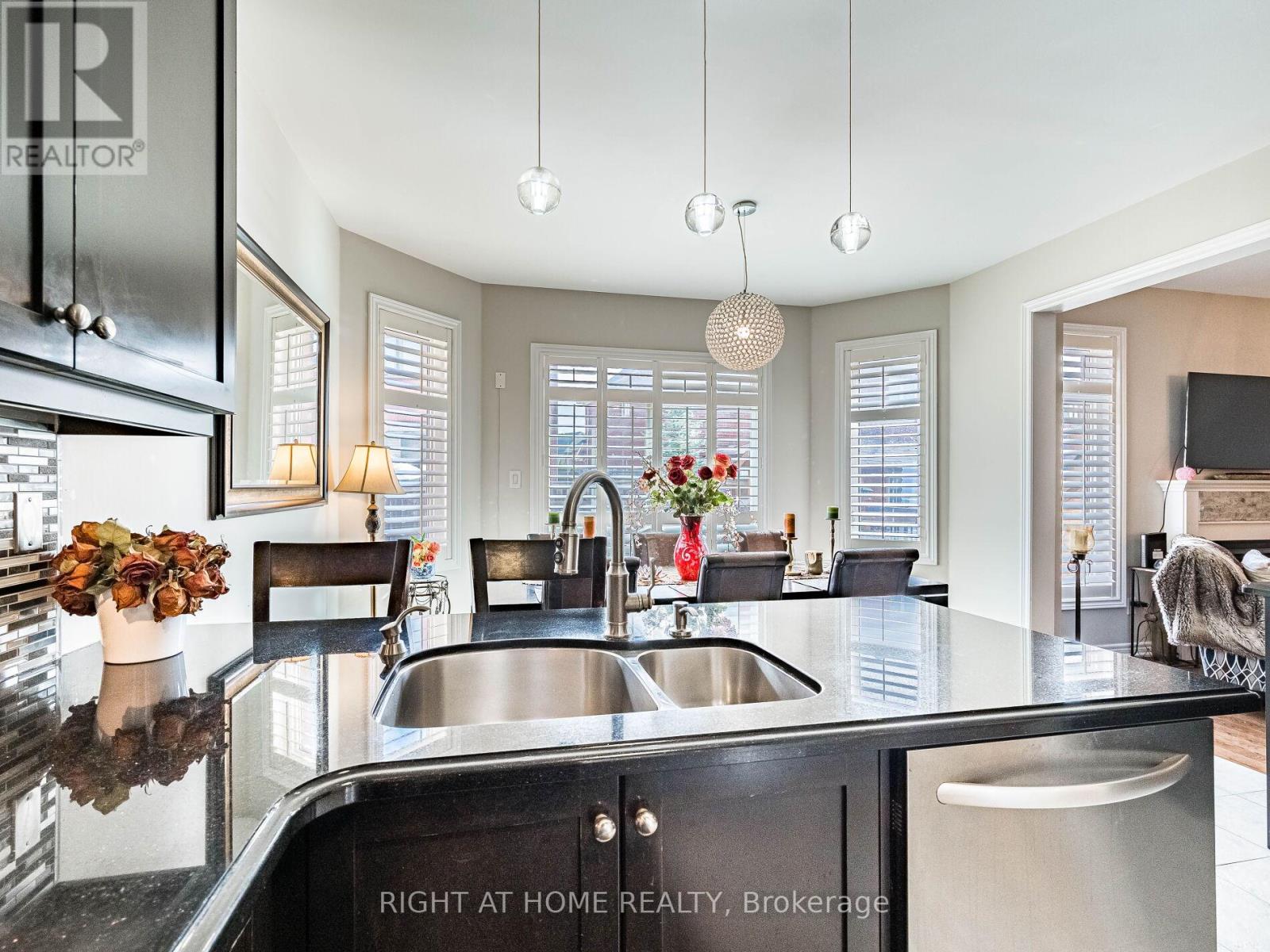 405 Scott Boulevard, Milton, Ontario  L9T 0T1 - Photo 17 - W12451010