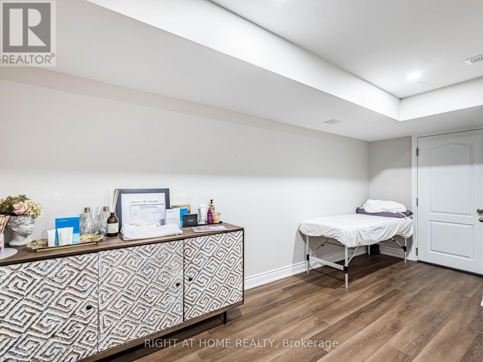 405 Scott Boulevard, Milton, Ontario  L9T 0T1 - Photo 39 - W12451010