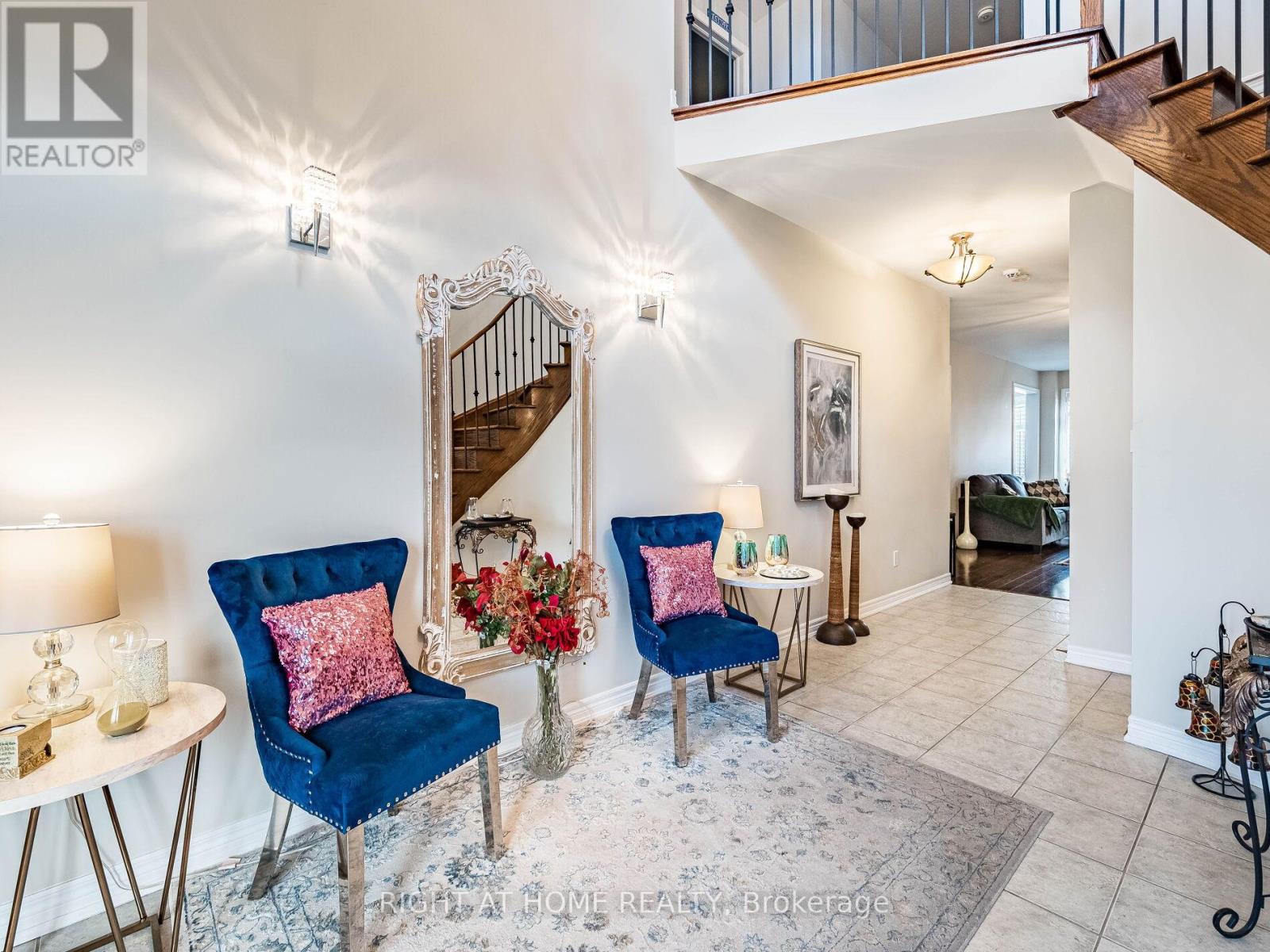 405 Scott Boulevard, Milton, Ontario  L9T 0T1 - Photo 4 - W12451010