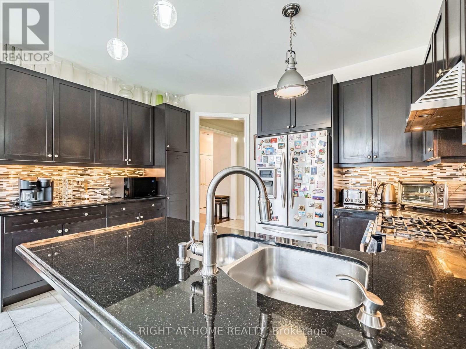 405 Scott Boulevard, Milton, Ontario  L9T 0T1 - Photo 14 - W12451010