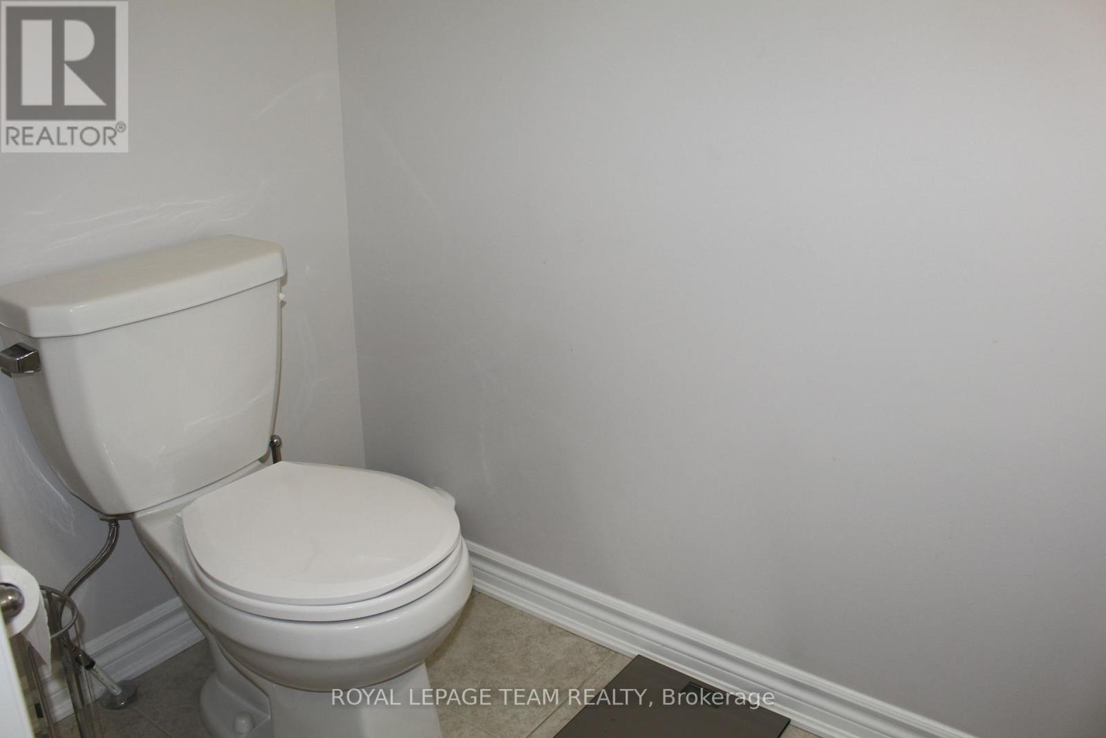 135 Walleye Private, Ottawa, Ontario  K2J 6R2 - Photo 14 - X12466683