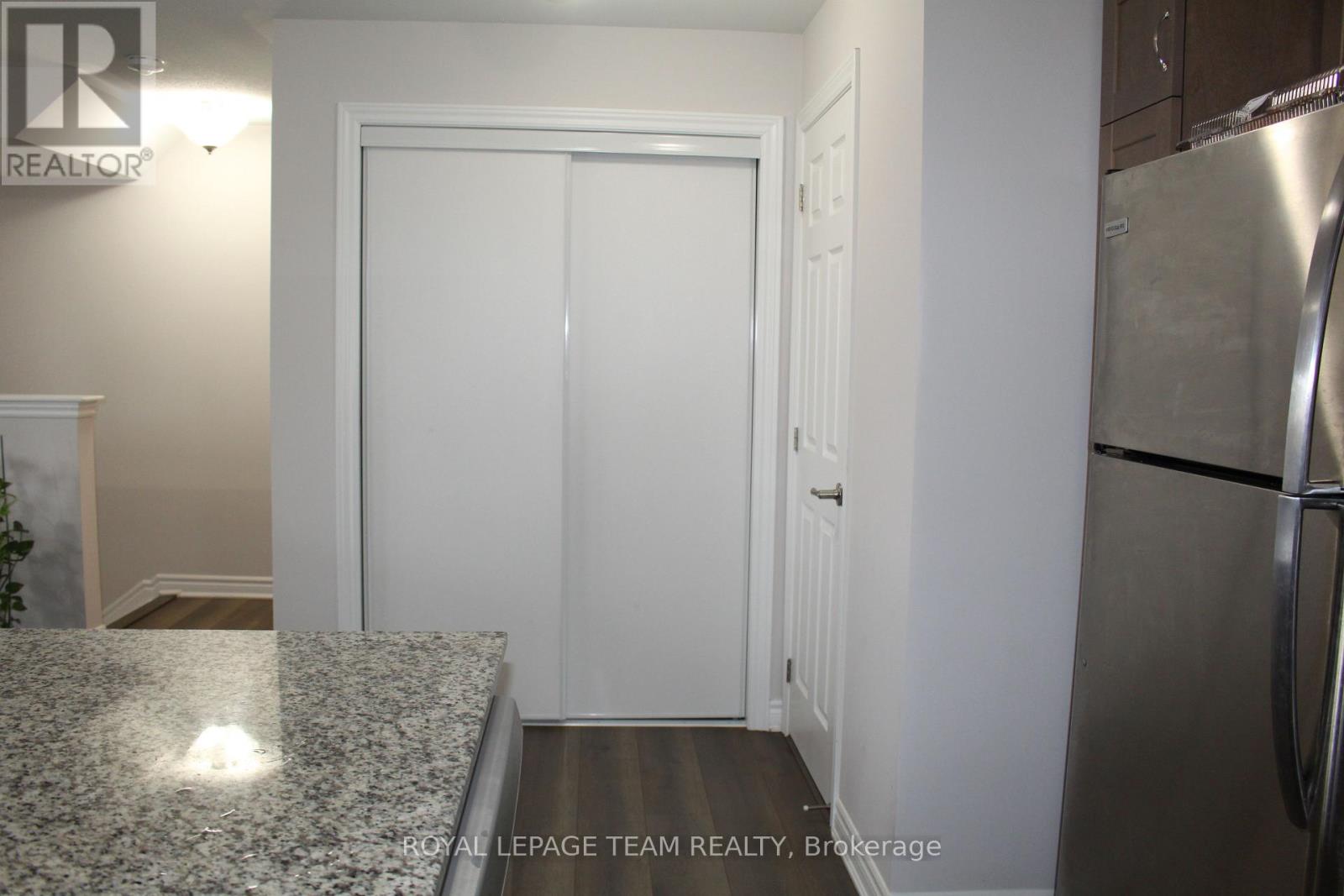 135 Walleye Private, Ottawa, Ontario  K2J 6R2 - Photo 17 - X12466683