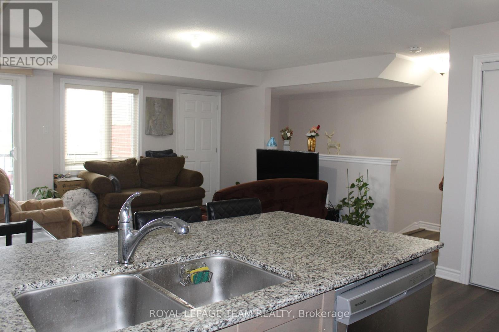 135 Walleye Private, Ottawa, Ontario  K2J 6R2 - Photo 18 - X12466683