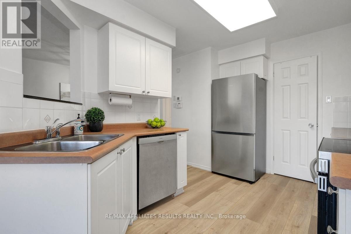 29 Calaveras Avenue, Ottawa, Ontario  K2J 4Z8 - Photo 17 - X12466708