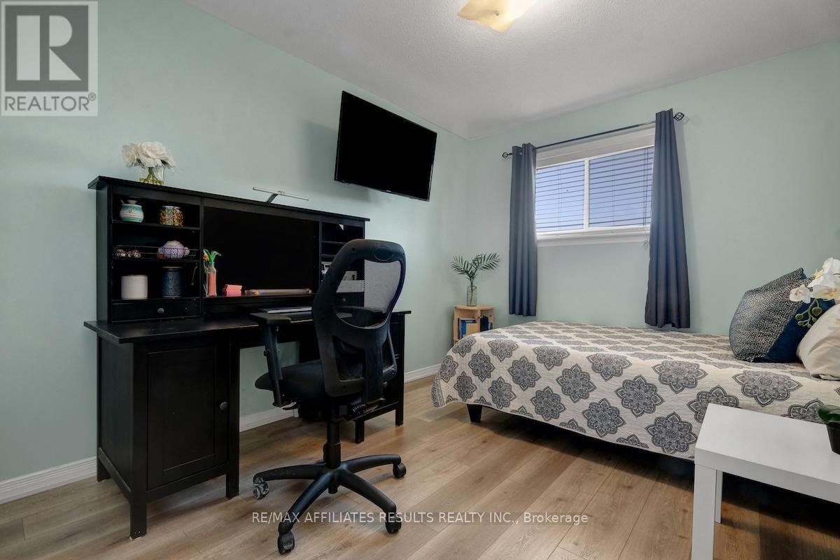 29 Calaveras Avenue, Ottawa, Ontario  K2J 4Z8 - Photo 32 - X12466708