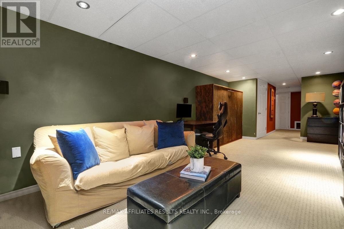 29 Calaveras Avenue, Ottawa, Ontario  K2J 4Z8 - Photo 38 - X12466708