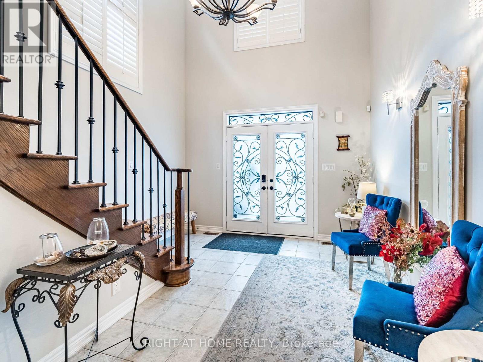 405 Scott Boulevard, Milton, Ontario  L9T 0T1 - Photo 5 - W12451010