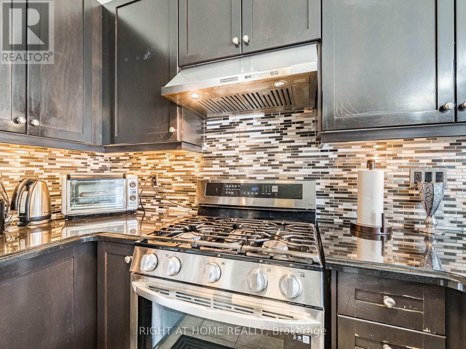 405 Scott Boulevard, Milton, Ontario  L9T 0T1 - Photo 16 - W12451010