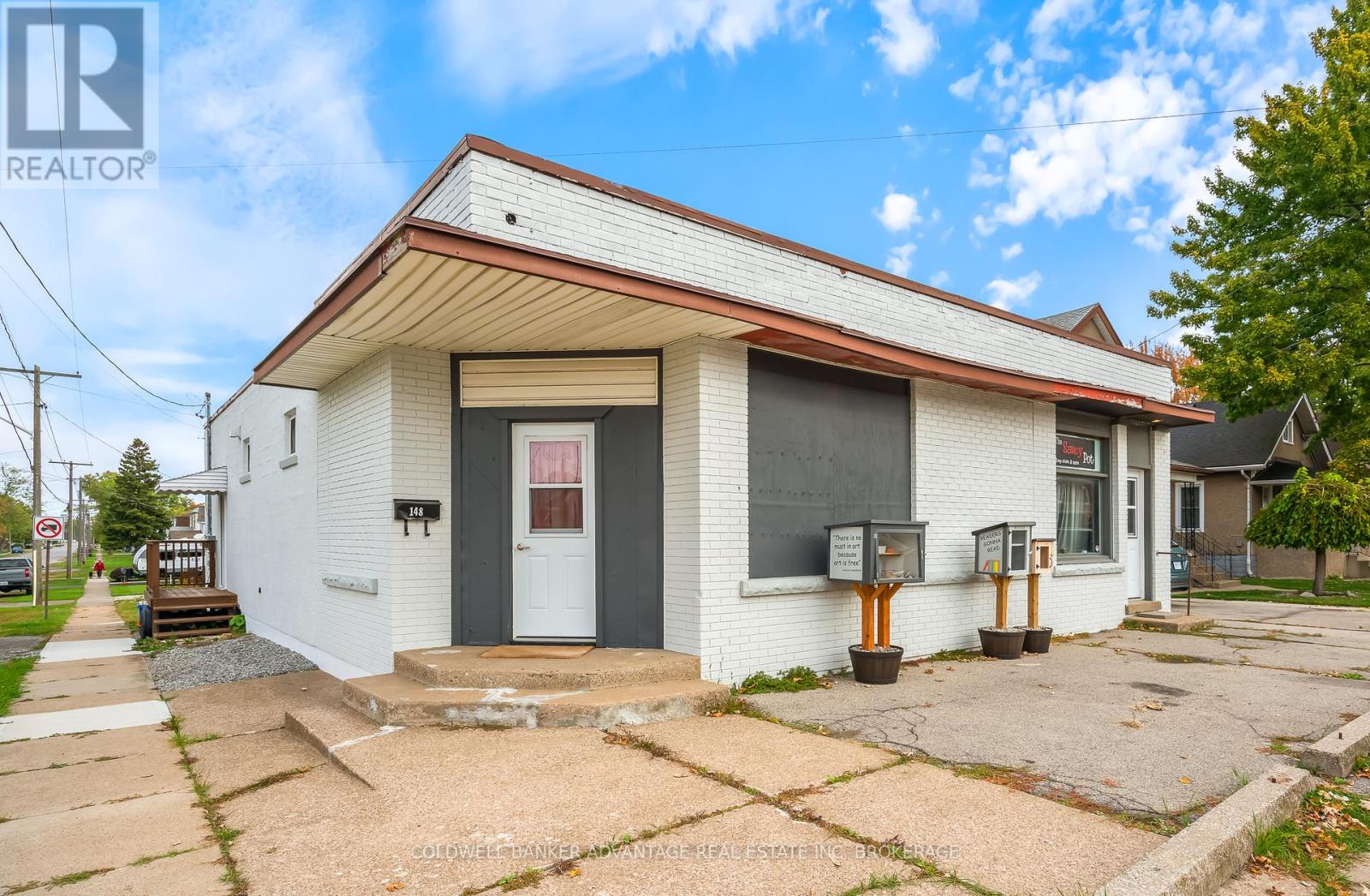 148 Killaly Street E, Port Colborne, Ontario  L3K 1N8 - Photo 1 - X12466607