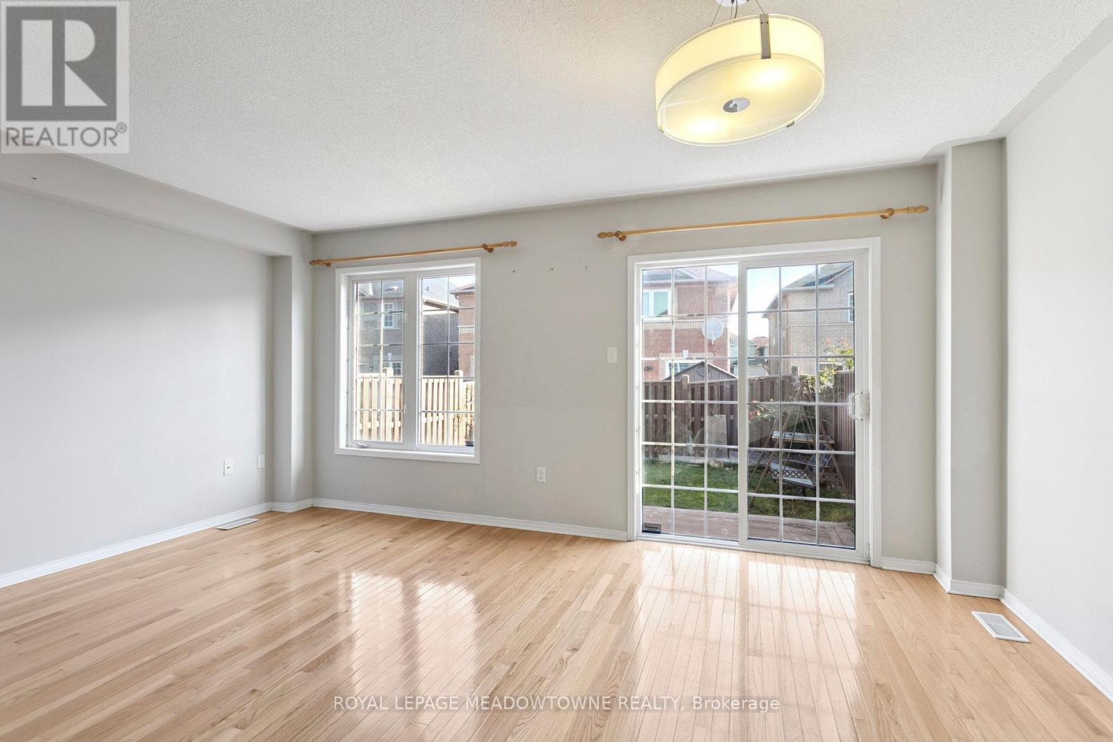 Upper - 132 Crystalview Crescent, Brampton, Ontario  L6P 2R8 - Photo 16 - W12466497