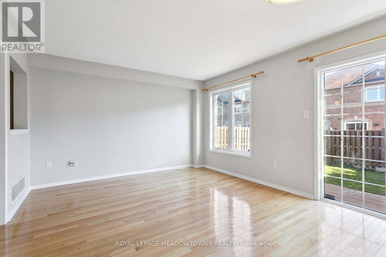 Upper - 132 Crystalview Crescent, Brampton, Ontario  L6P 2R8 - Photo 19 - W12466497