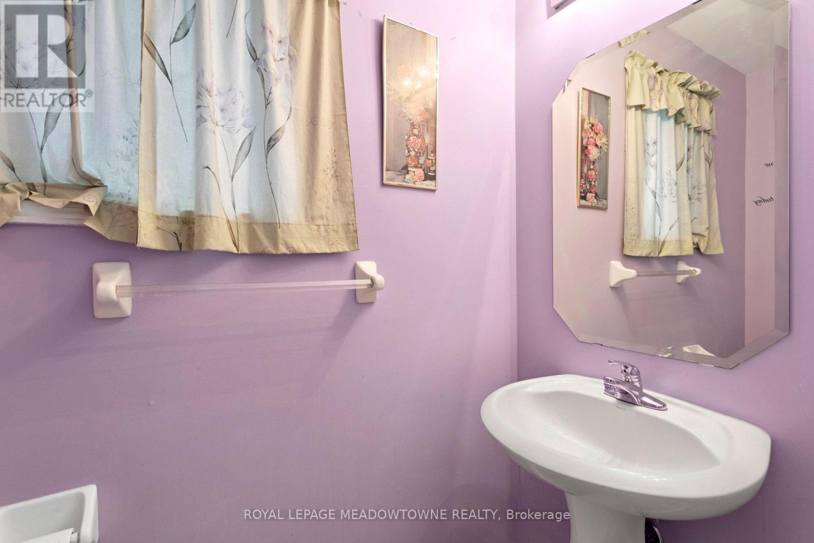 Upper - 132 Crystalview Crescent, Brampton, Ontario  L6P 2R8 - Photo 20 - W12466497