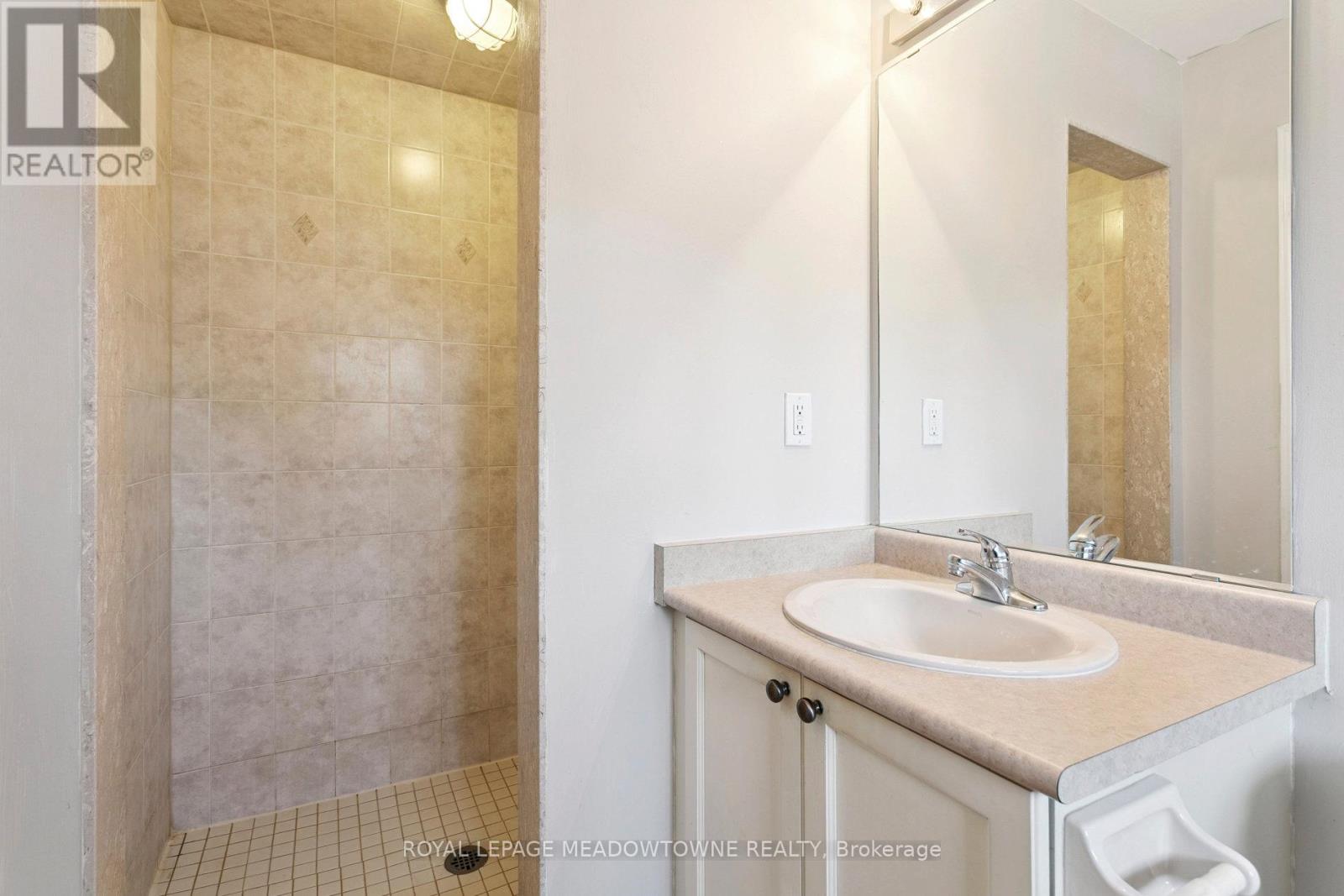 Upper - 132 Crystalview Crescent, Brampton, Ontario  L6P 2R8 - Photo 41 - W12466497