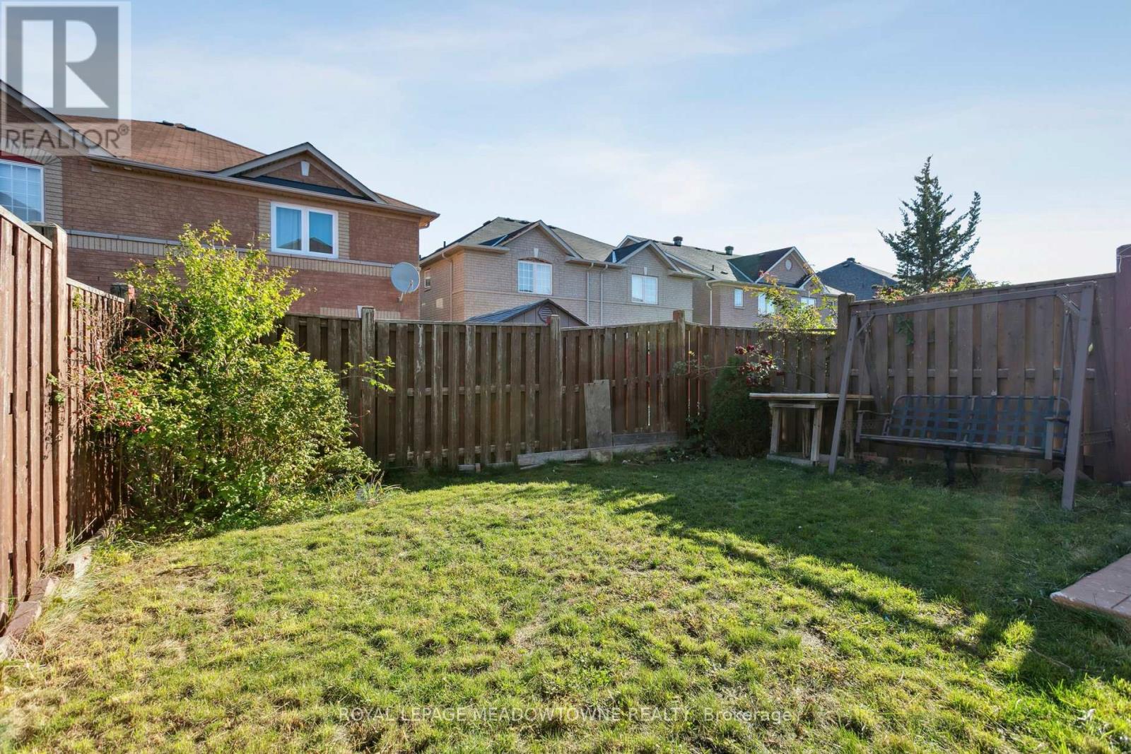 Upper - 132 Crystalview Crescent, Brampton, Ontario  L6P 2R8 - Photo 44 - W12466497