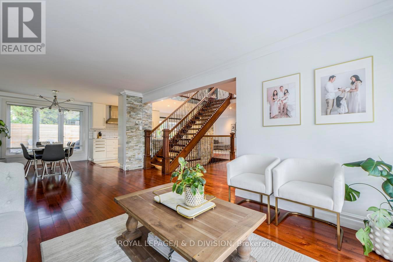 1432 Goldmar Drive, Mississauga, Ontario  L4X 1N5 - Photo 11 - W12466498