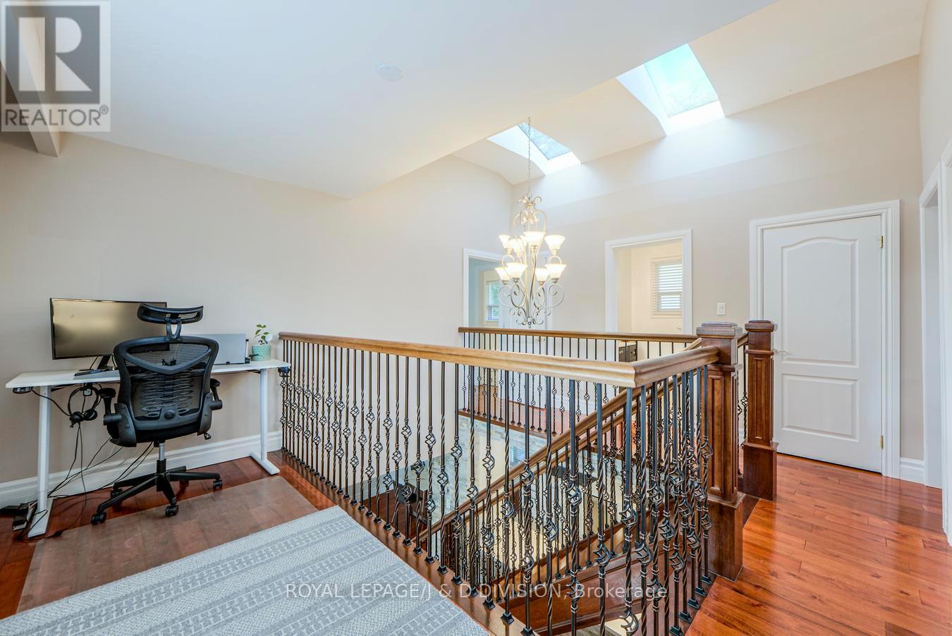 1432 Goldmar Drive, Mississauga, Ontario  L4X 1N5 - Photo 22 - W12466498