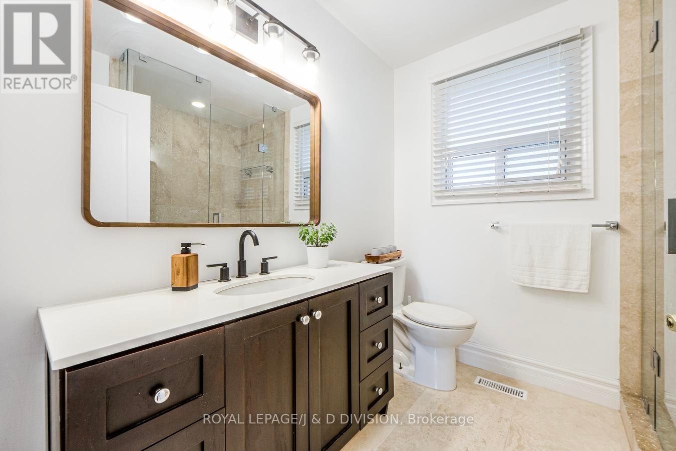 1432 Goldmar Drive, Mississauga, Ontario  L4X 1N5 - Photo 34 - W12466498