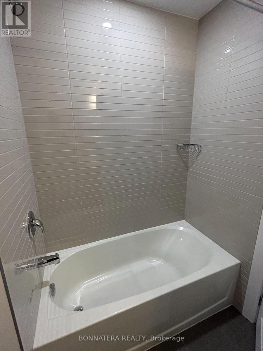 1405 - 3220 William Coltson Avenue, Oakville, Ontario  L6H 7C2 - Photo 13 - W12466517