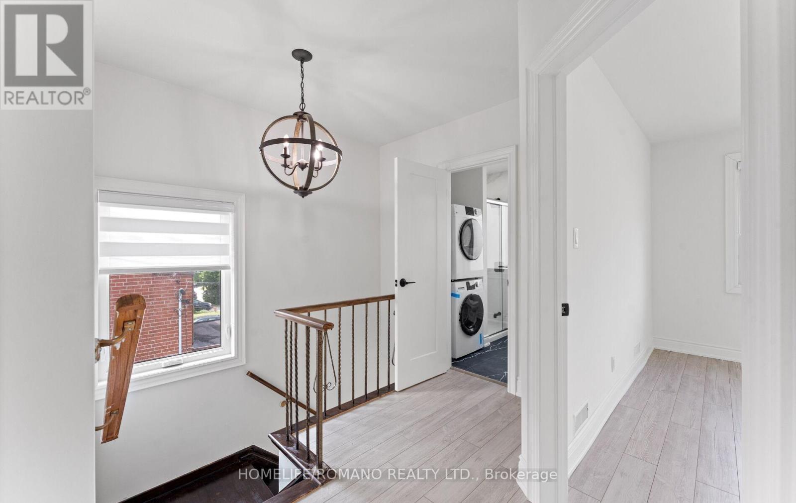 37 Donofree Road, Toronto, Ontario  M6L 2P4 - Photo 16 - W12466556