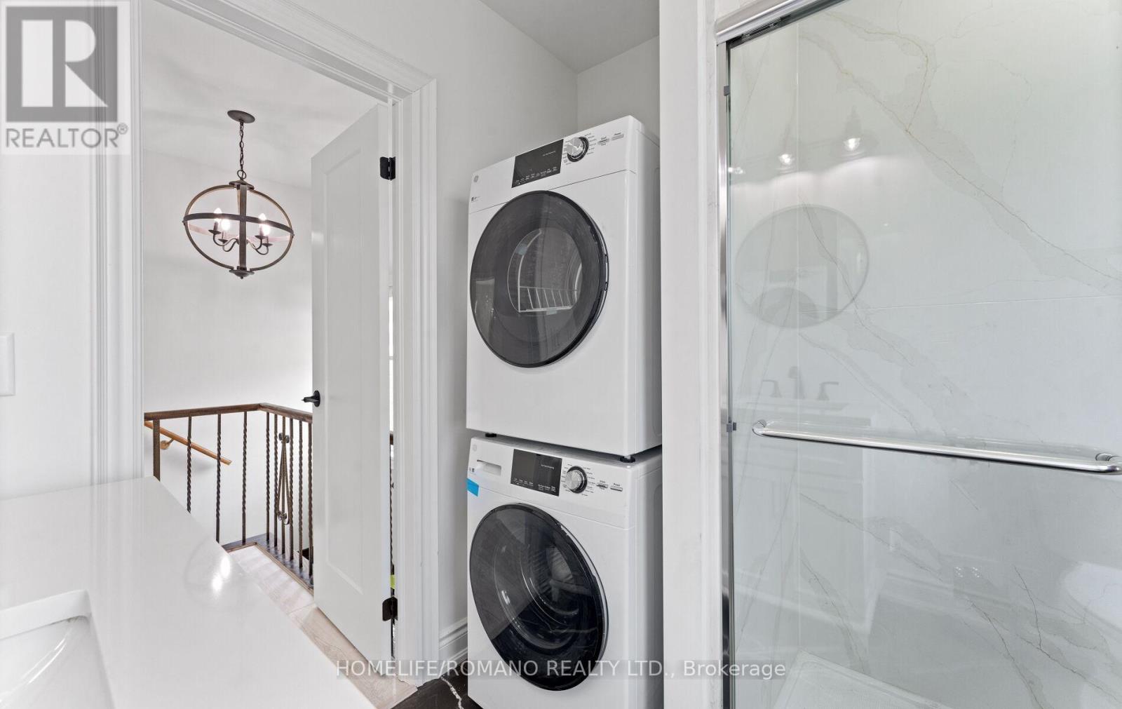 37 Donofree Road, Toronto, Ontario  M6L 2P4 - Photo 22 - W12466556