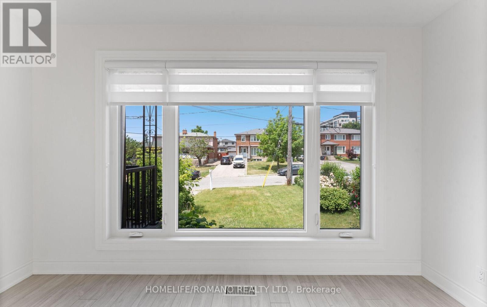 37 Donofree Road, Toronto, Ontario  M6L 2P4 - Photo 9 - W12466556
