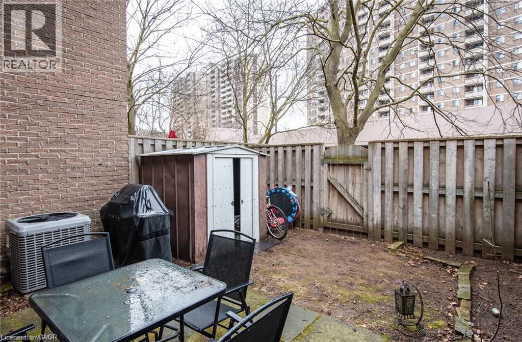49 Cedarwoods Crescent Unit# 31, Waterloo, Ontario  N2C 2L1 - Photo 32 - 40779827