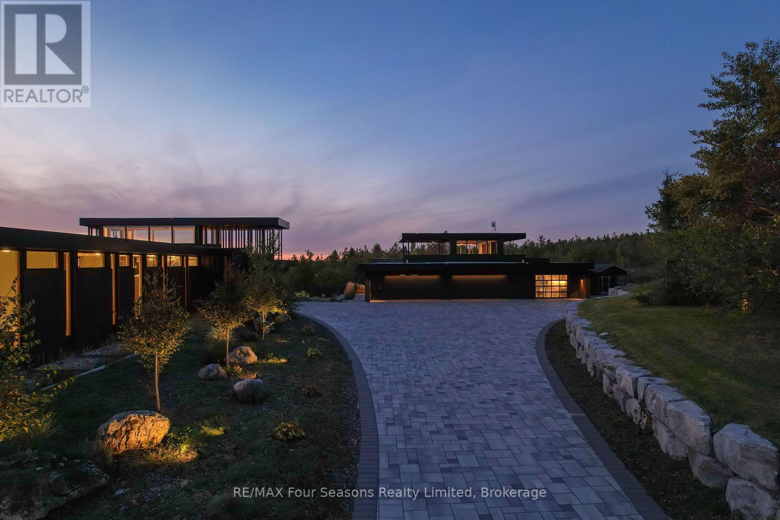 728529 21st Side Road, Blue Mountains, Ontario  N0H 1J0 - Photo 4 - X12466645