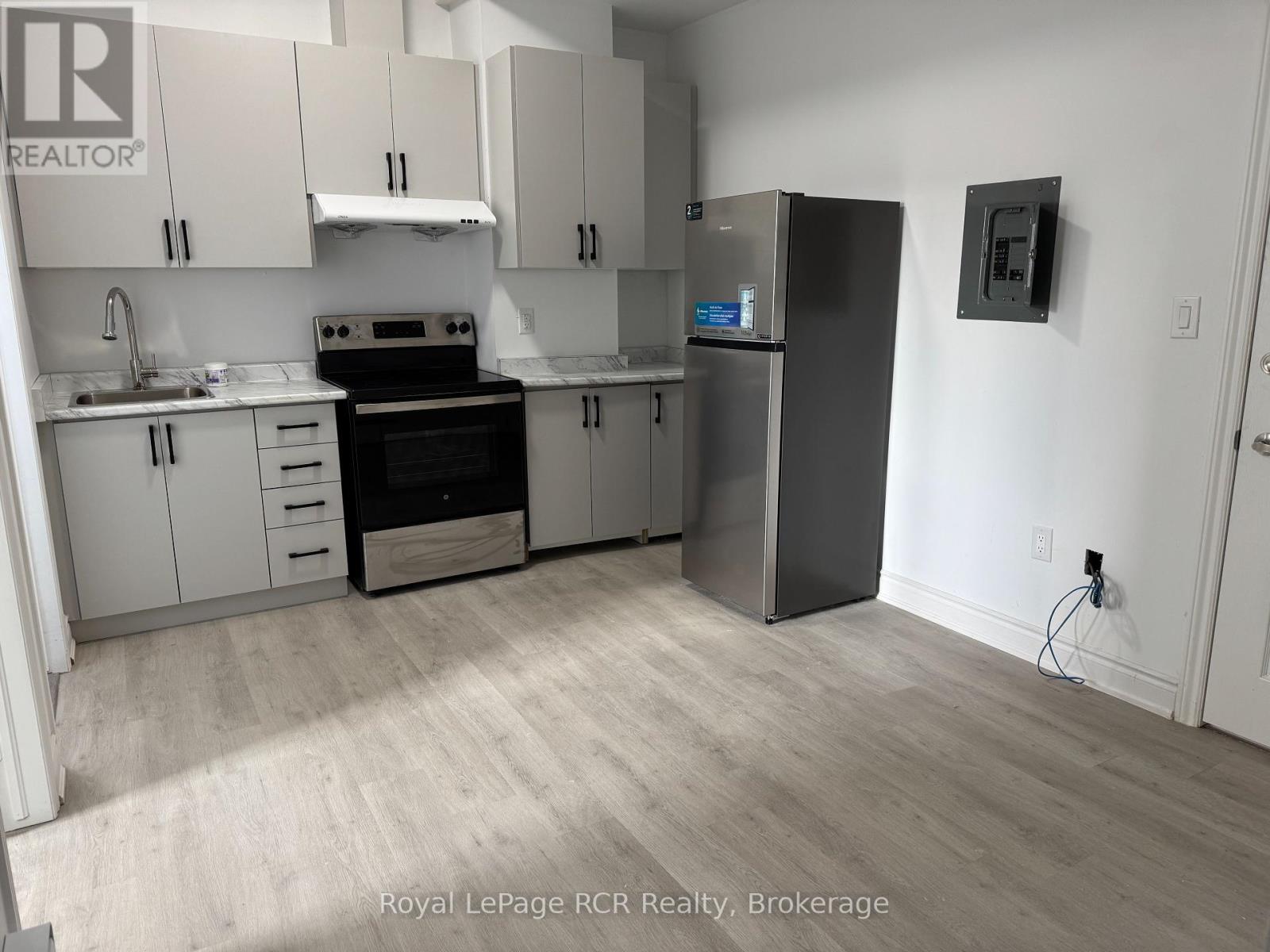 7 - 828 3rd Avenue E, Owen Sound, Ontario  N4K 2K5 - Photo 2 - X12466687