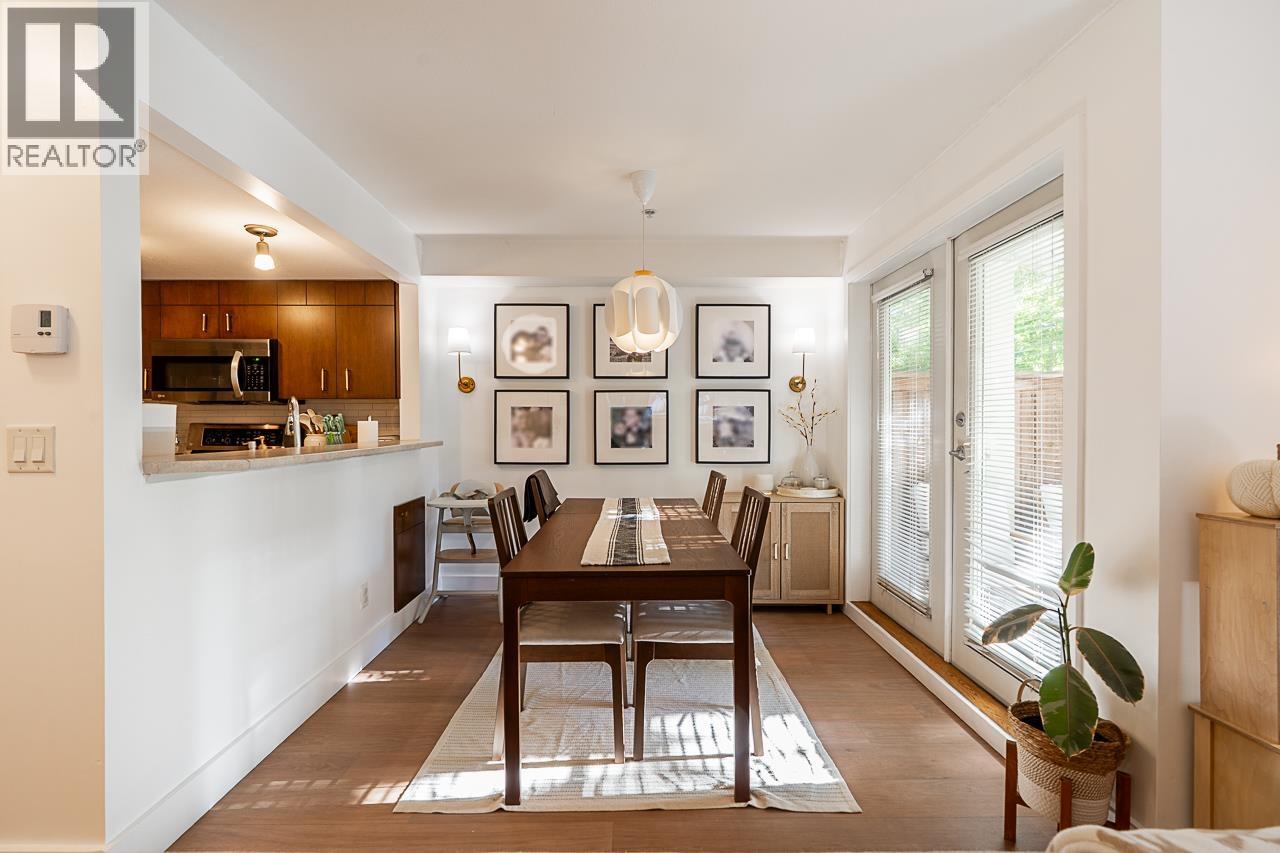 3 7428 Southwynde Avenue, Burnaby, British Columbia  V3N 0A1 - Photo 2 - R3057406