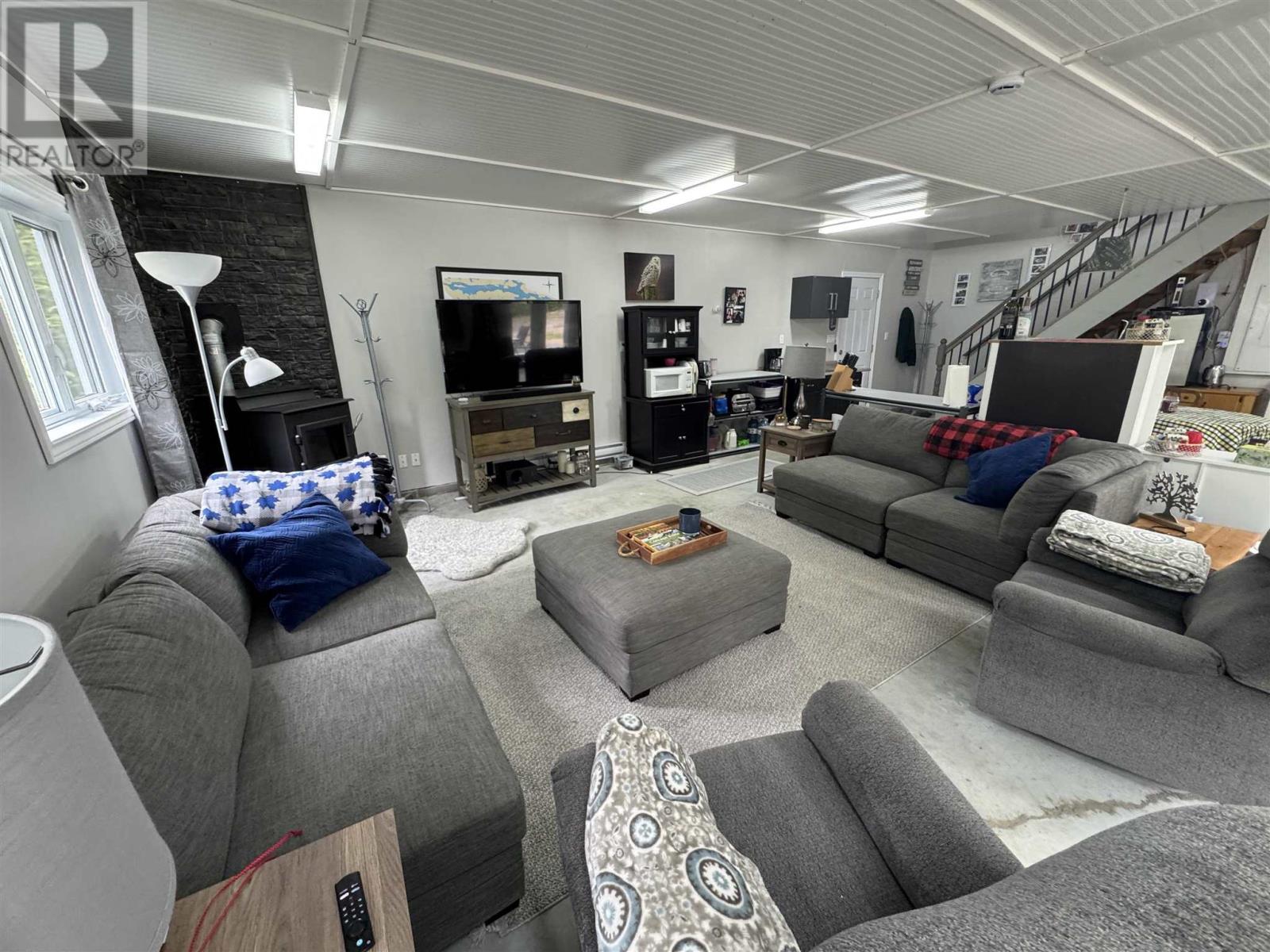 1076 Dunlop Shores Rd, Elliot Lake, Ontario  P5A 2S9 - Photo 17 - SM252997