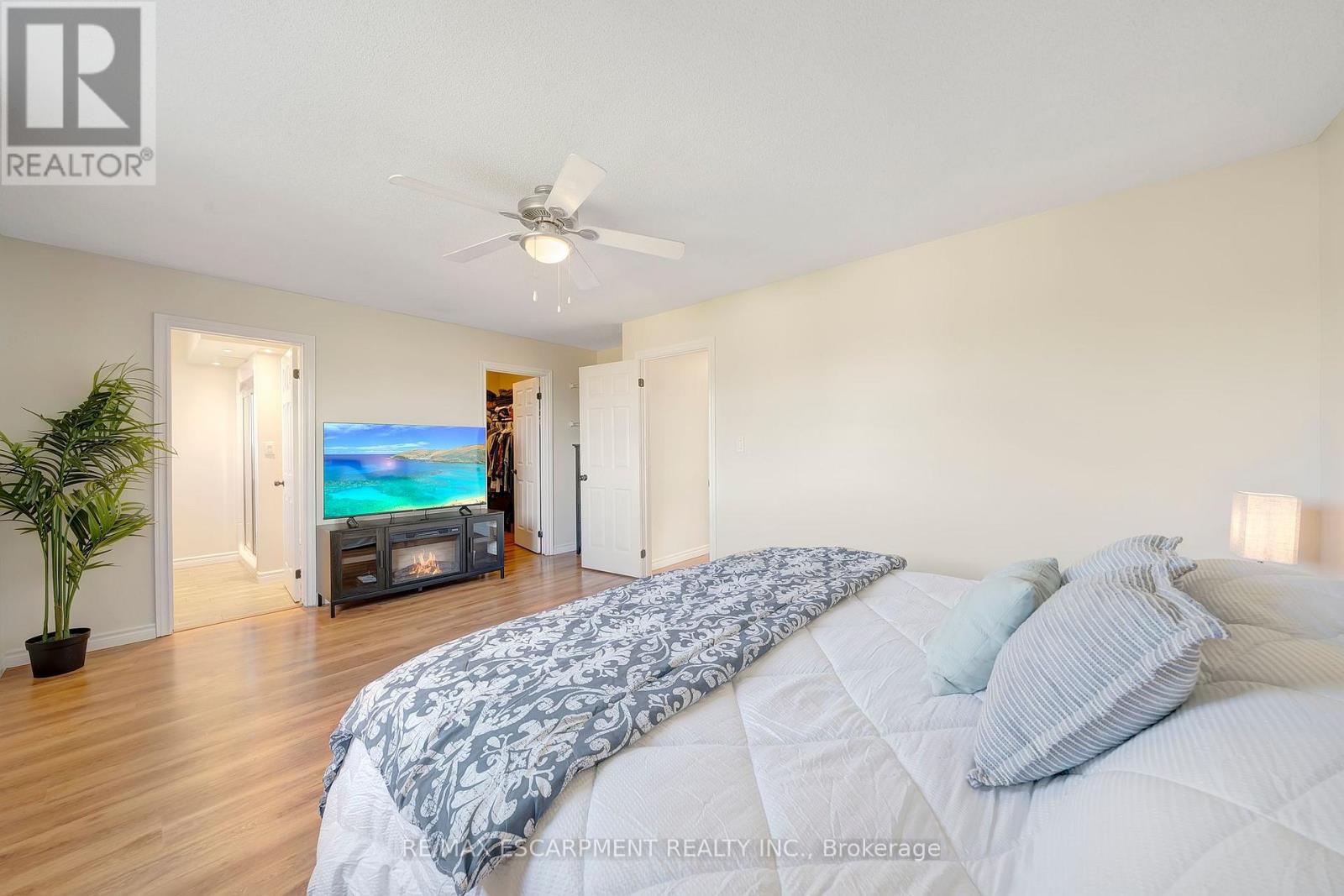 141 Templemead Drive, Hamilton, Ontario  L8W 3G4 - Photo 17 - X12466519