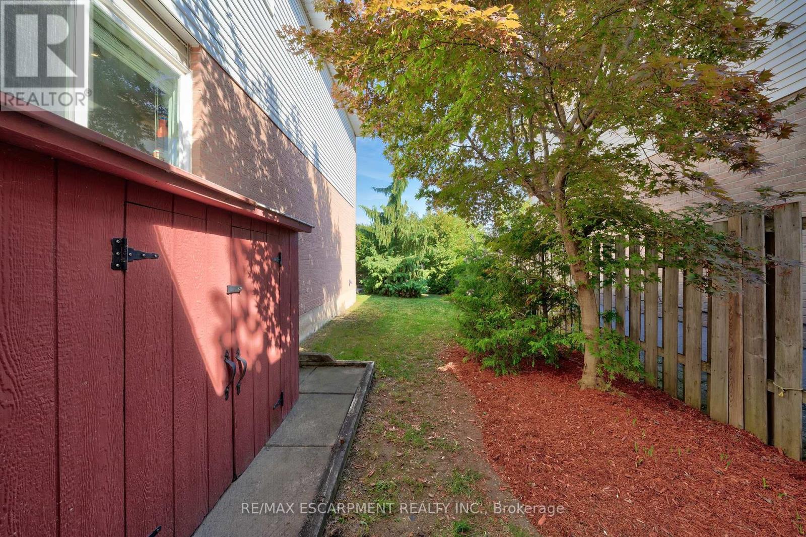 141 Templemead Drive, Hamilton, Ontario  L8W 3G4 - Photo 26 - X12466519